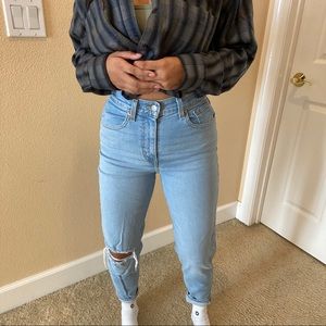 levis high waisted mom jeans